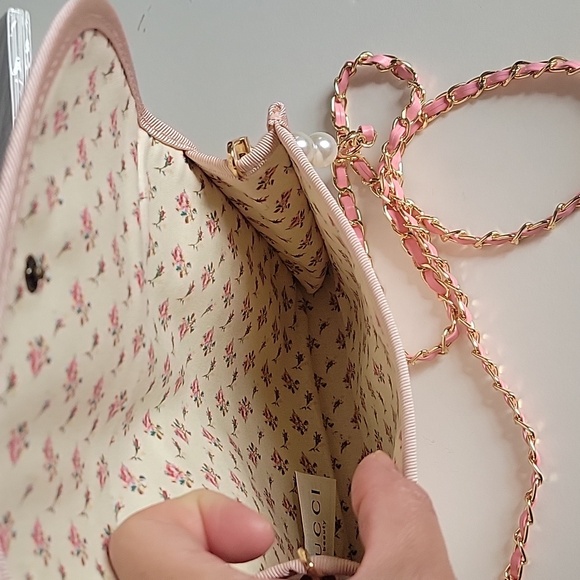 Gucci Light Pink Floral Pouch - Picture 6 of 10